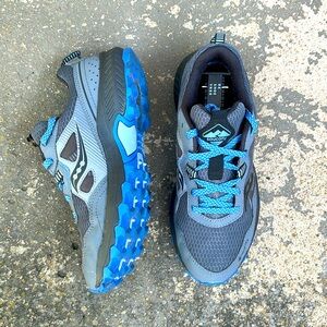 Saucony, Gor-Tex Trail shoes. Women’s size 8.5. Only worn once!